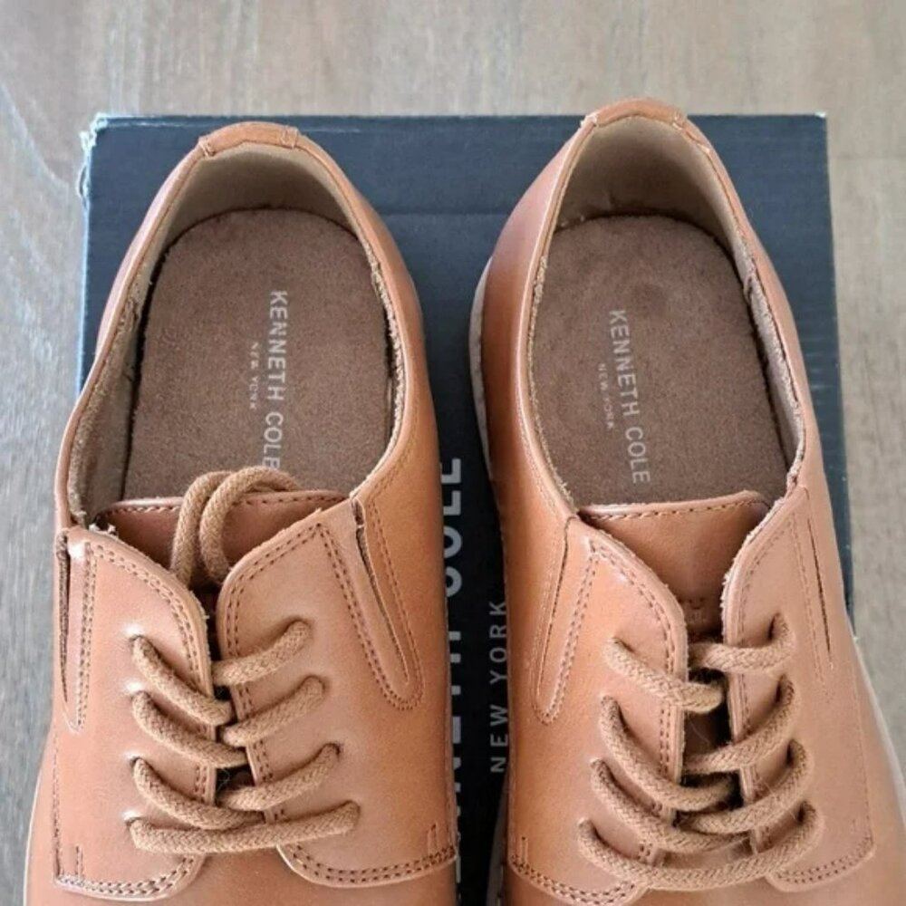 Kenneth Cole Klay Smooth Toe Oxford with Flex - Color: Cognac - Size: Kid 4 - Picture 3 of 9